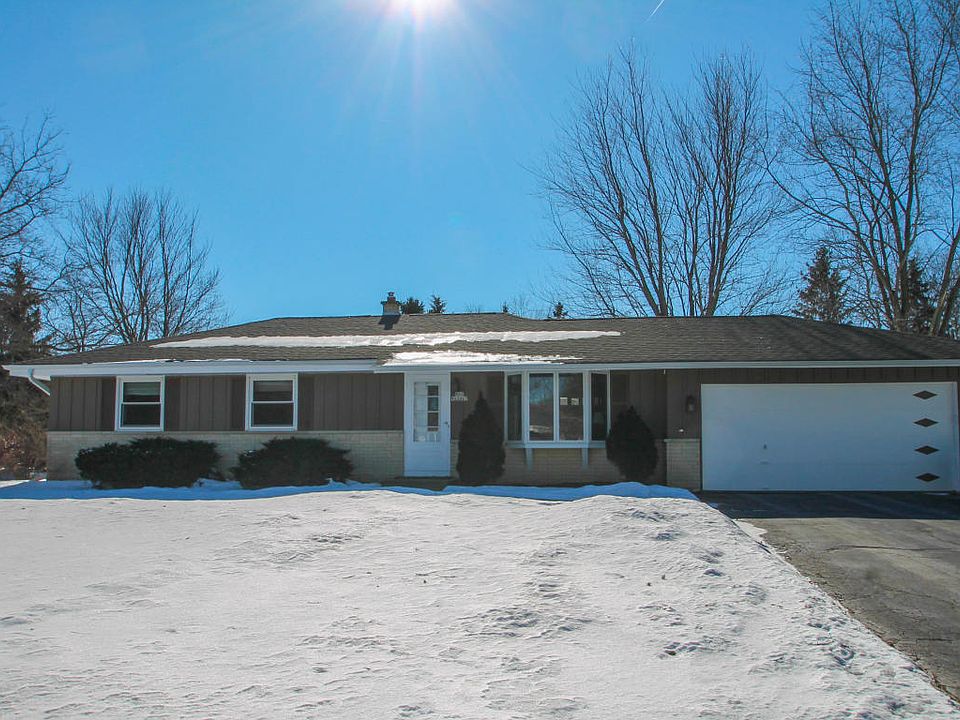 1st image of N62W23967 Hickory Dr