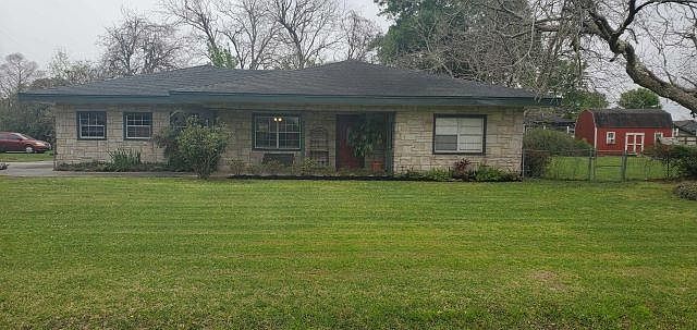 1st image of 201 Dorothy Dr