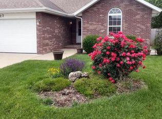 2217 N Weller Ave, Springfield, MO 65803