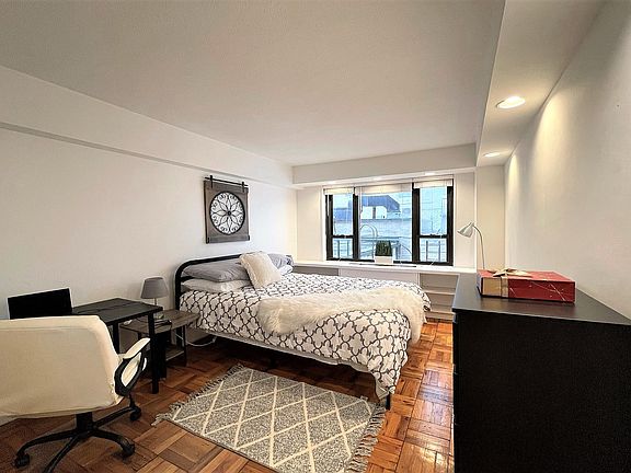 5th image of 210 E 47th St #2SH