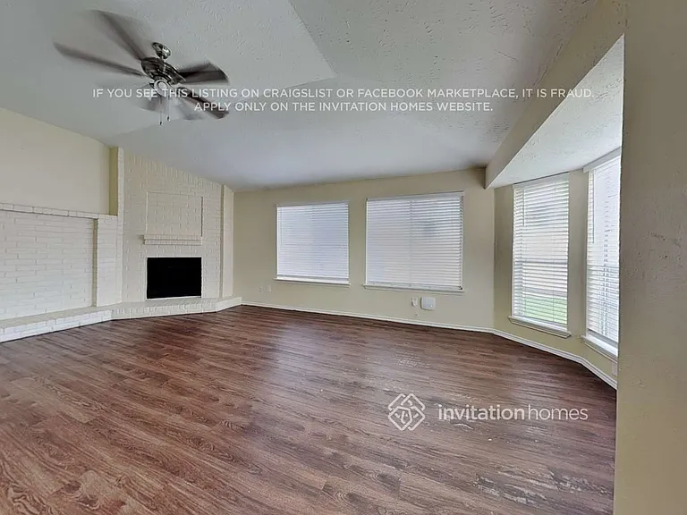 3902 Mattingham Dr — Photo 4