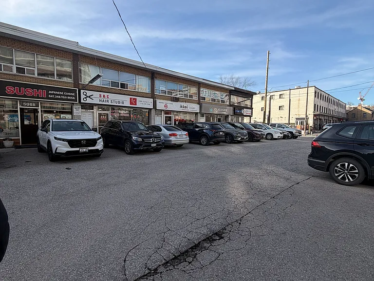 5084 Dundas St W #2 — Photo 11