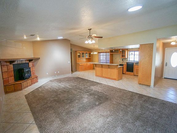 5th image of 16835 Cactus St