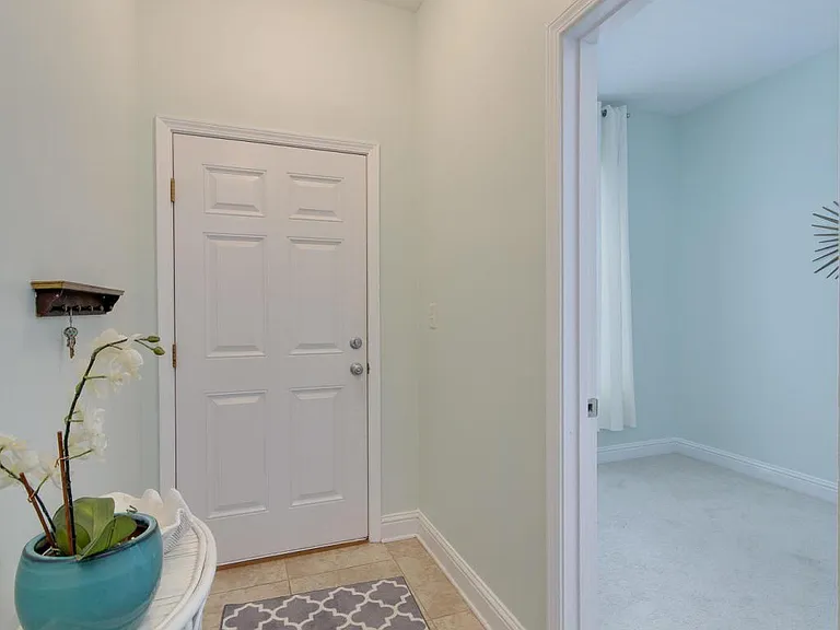 167 Brooks St #202 — Photo 4