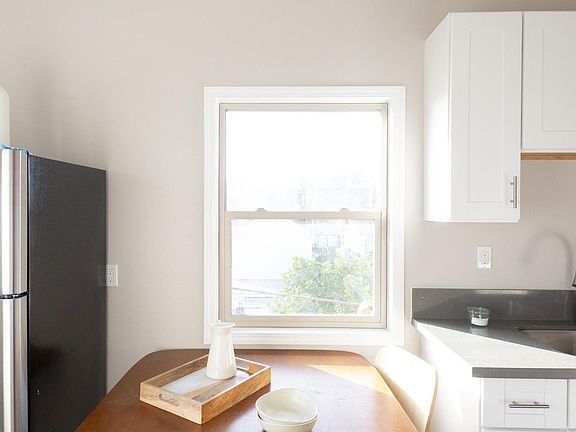 5th image of 337 N Benton Way #106