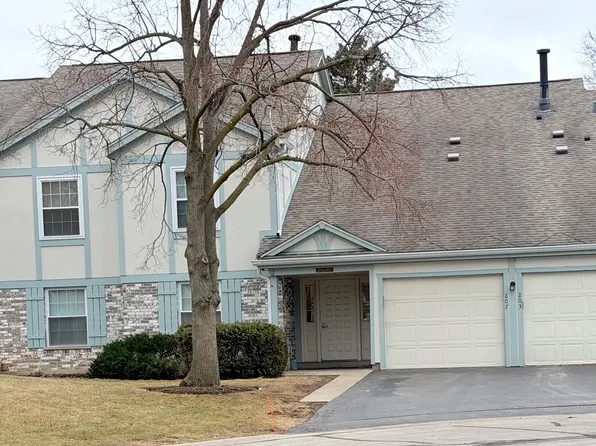 203 Blossom Ct #203, Buffalo Grove, IL 60089