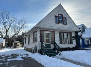 133 Miller St, Mount Clemens, MI 48043