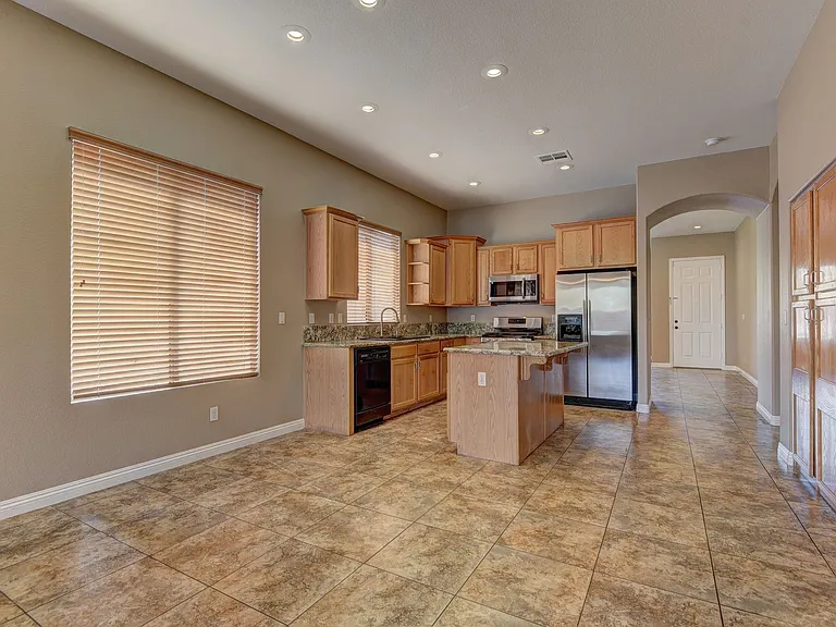 10876 Scamadella St — Photo 7