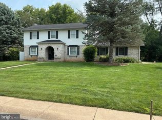743 Sherwood Dr, Carlisle, PA 17013