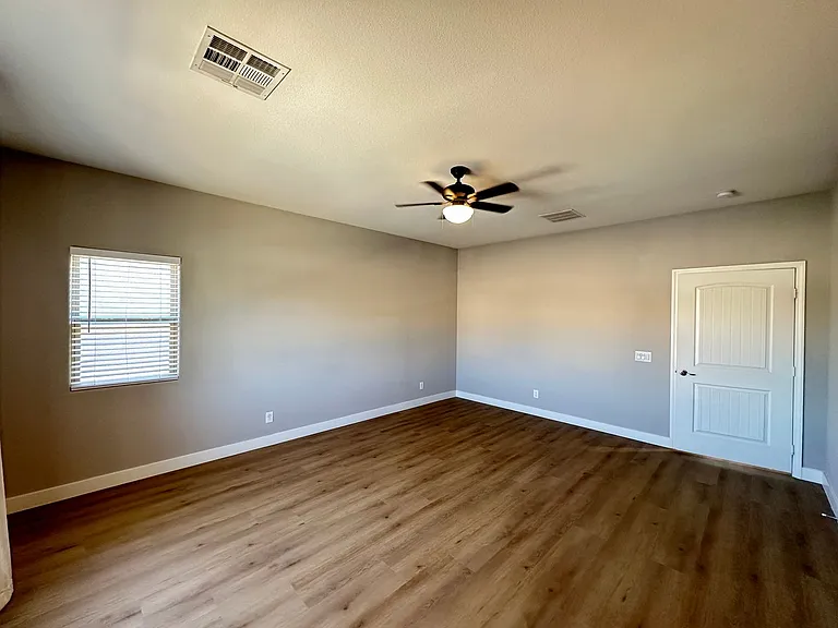 5869 Amber Mesa St — Photo 19