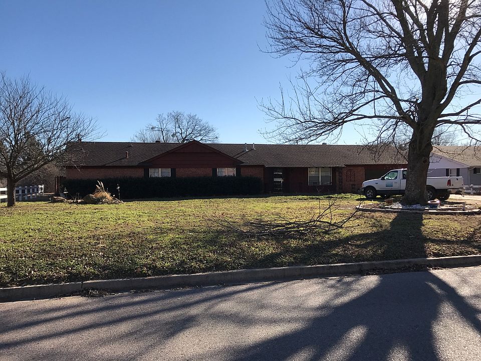 Large lot/Great Neighborhoo