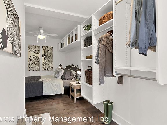 4th image of 3800 Hampton Ave #7