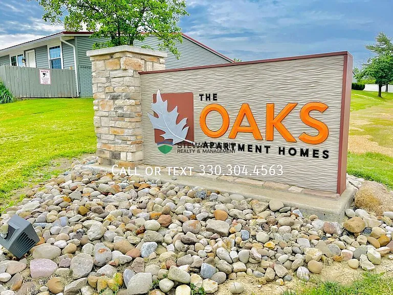 The Oaks — Photo 1