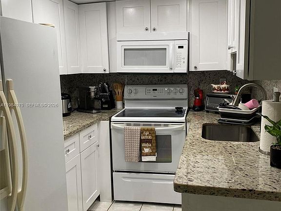 5th image of 9405 W Flagler St APT D105
