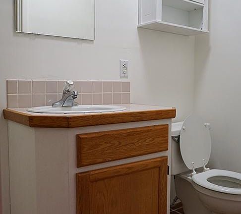 5th image of 372 Pennsylvania Ave #372
