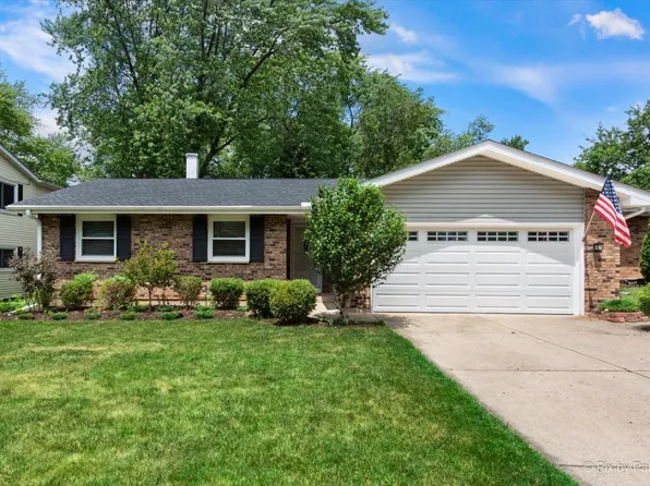 862 Arthur Dr, Elgin, IL 60120
