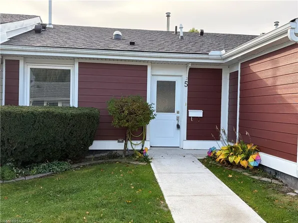 5 Jaczenko Ter, Hamilton, ON L9B 1T8