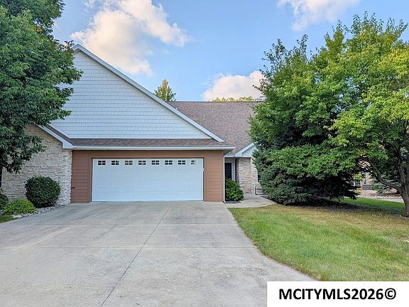2nd image of 2030 Hunters Ridge Dr