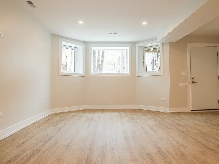 2230 W Wilson Ave #GW — Photo 12