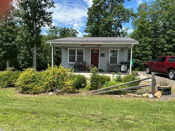 322 Mount Hope Rd, Fries, VA 24330