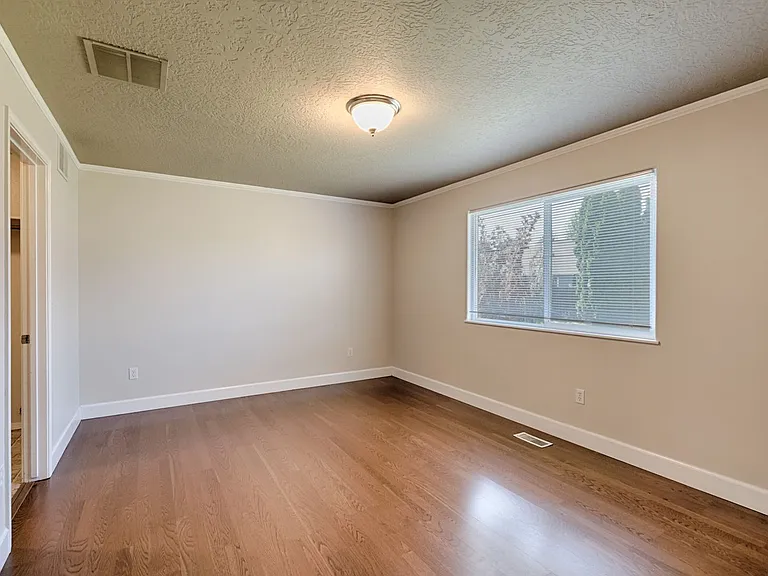 637 E Blue Heron St — Photo 14