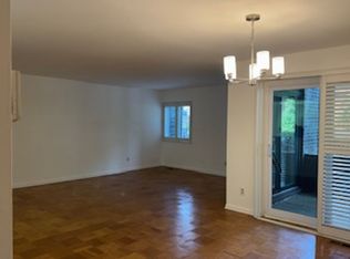 12 Stonehenge Cir APT 1, Baltimore, MD 21208