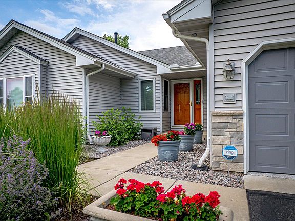 3rd image of 4564 Cliff Ridge Ct