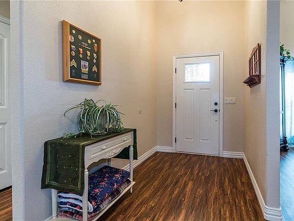 3rd image of 3142 N Haven Dr