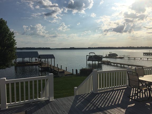 3rd image of 8164 Mountain Shore Dr
