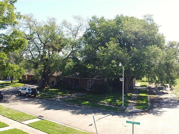 2nd image of 461 Sugarpine Dr