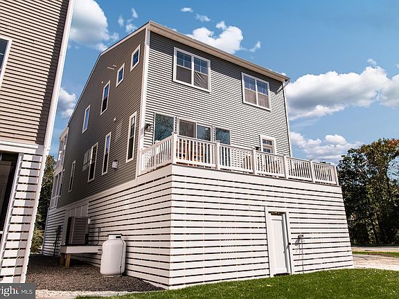 3rd image of 31442 Watershed Ln