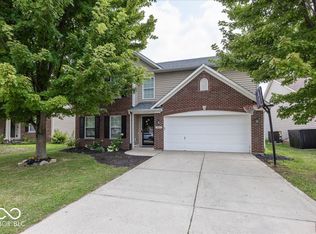 8867 N White Tail Trl, McCordsville, IN 46055