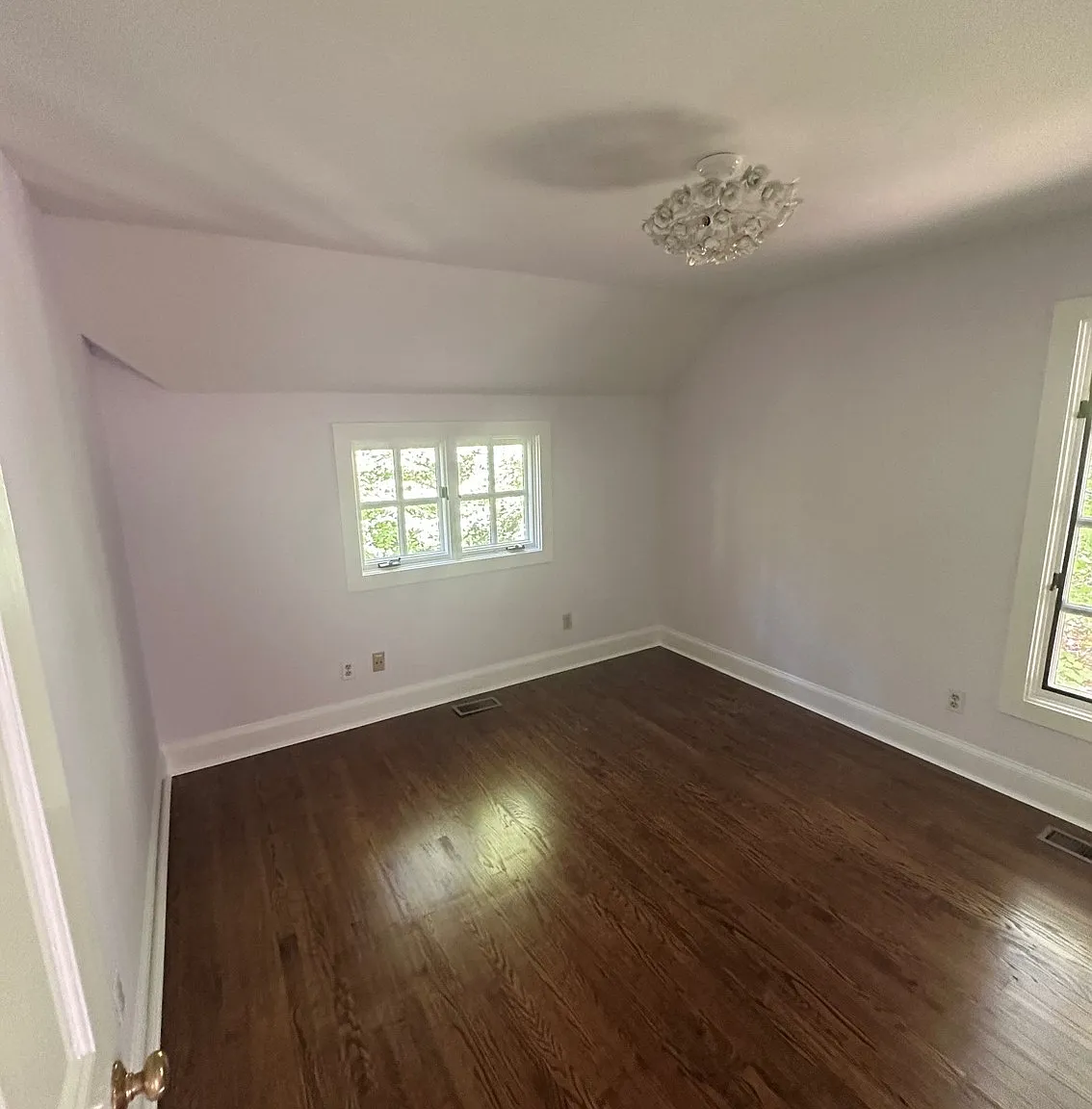 2 bed, 988 sqft, $3,400 — Photo 3