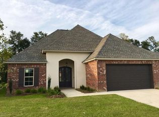 121 Olivewood Dr, Lafayette, LA 70508