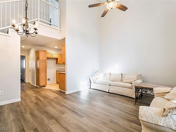 3rd image of 5621 Lago Ct