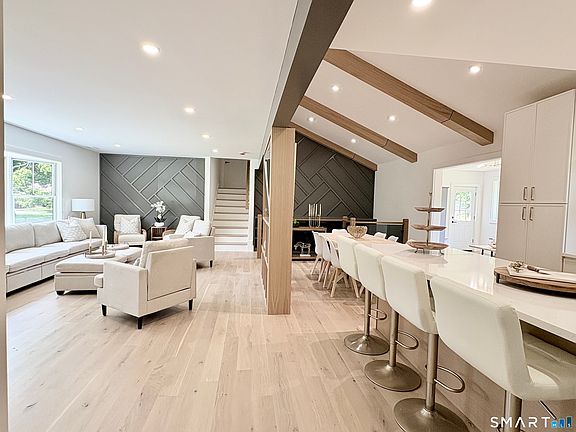 4th image of 33 Manor Drive