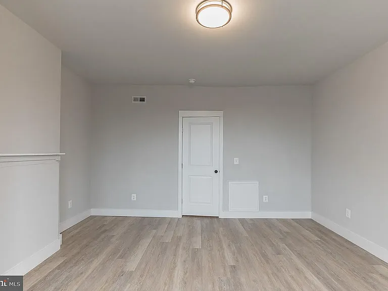 1512 S 58th St #2 — Photo 17