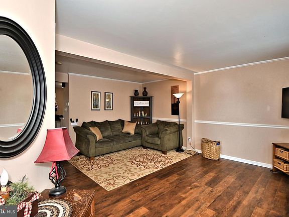 4th image of 1206 Hunter Ln
