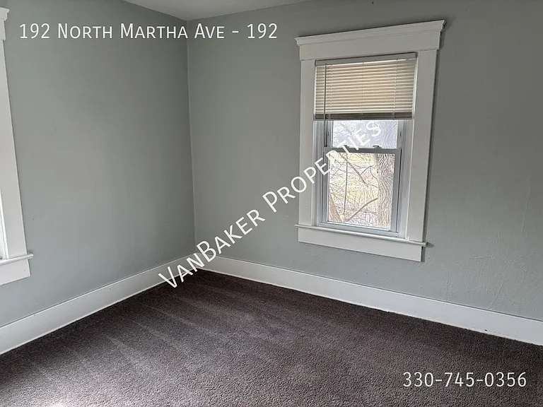 192 N Martha Ave #192 — Photo 8