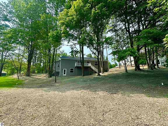 5th image of 990 Birmley Estates Dr