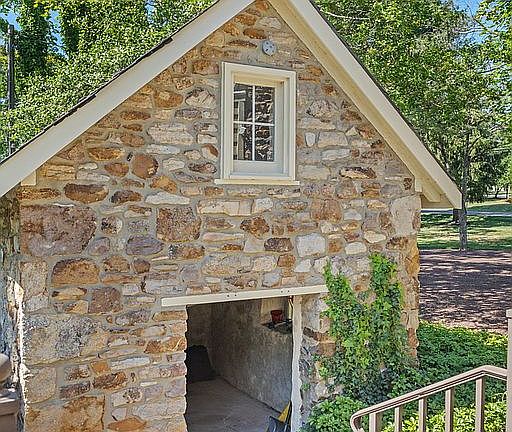 Spring house