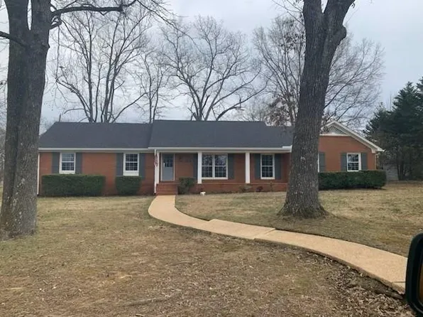 60 Cedar St, Savannah, TN 38372