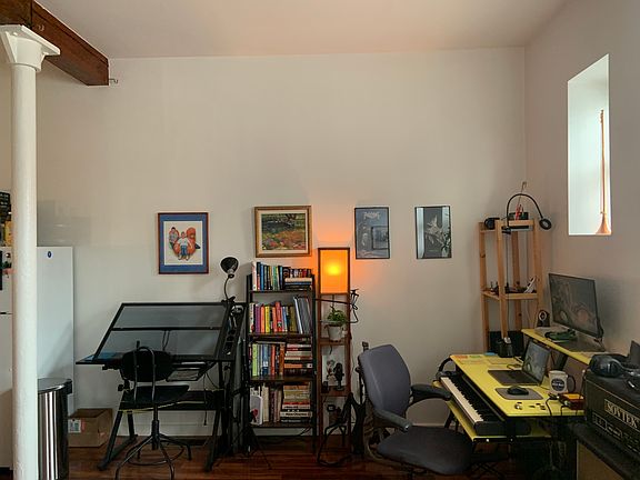 4th image of 100 Pearl St APT 4