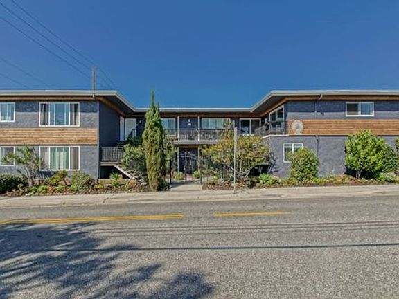 2nd image of 1923 Vanderbilt Ln #H