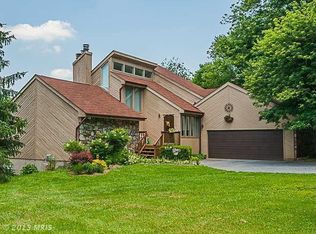 12336 Howard Lodge Dr, Sykesville, MD 21784