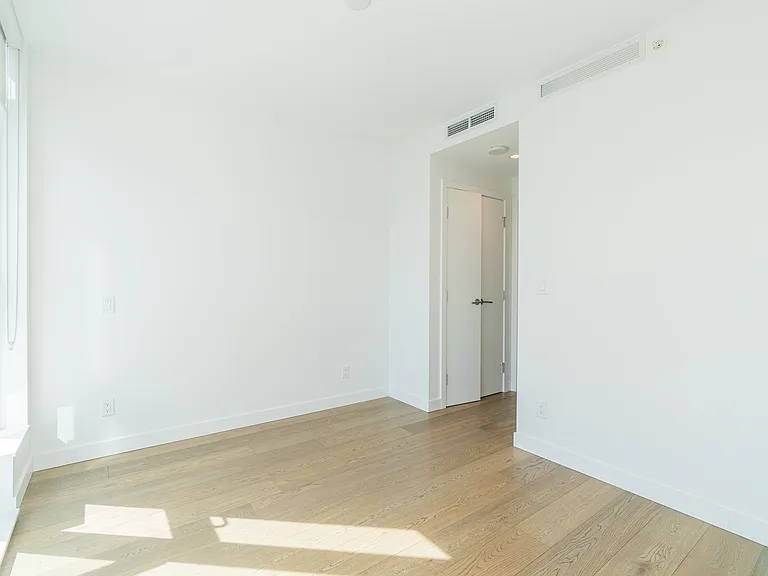 6000 McKay Ave #1302 — Photo 12