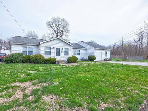 3rd image of 1044 Vanderburgh Ave