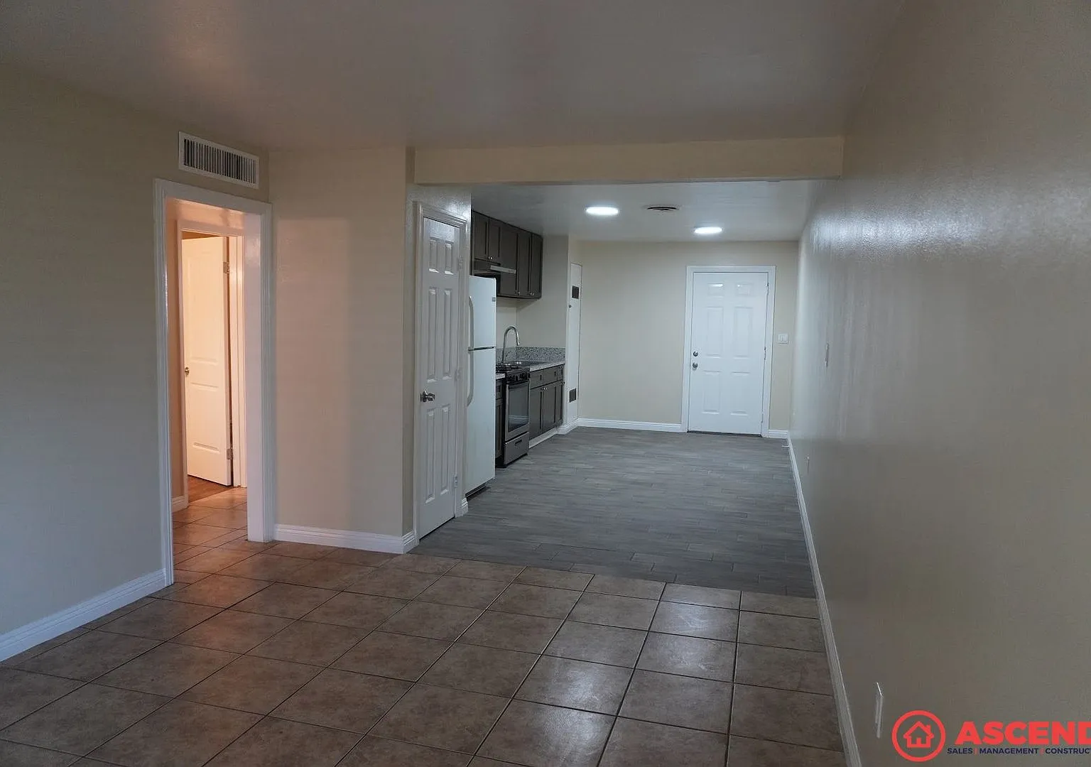 821 Oregon St — Photo 4