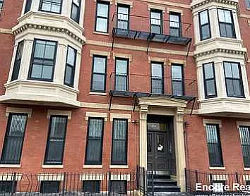 Cortes St — Photo 9