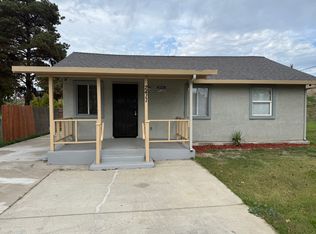 2411 W Acacia St, Stockton, CA 95203